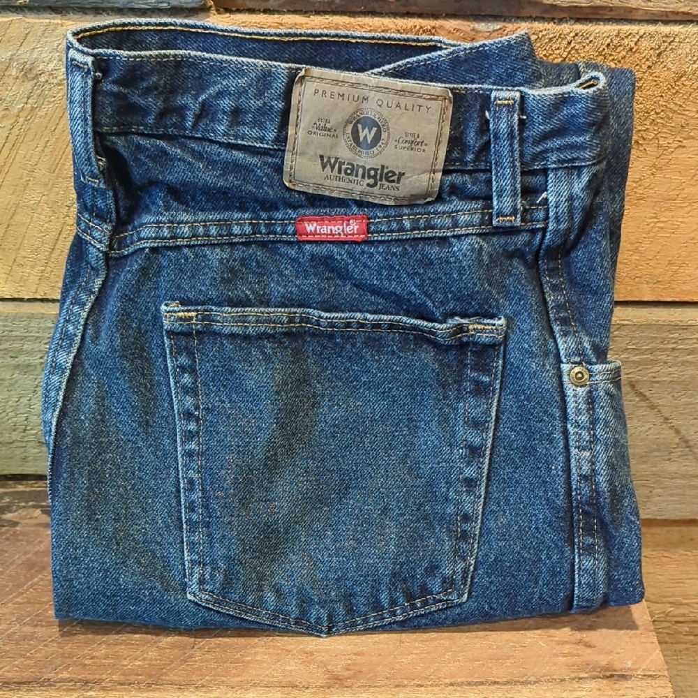Wrangler Men's Regular Fit Blue Jeans 33x32